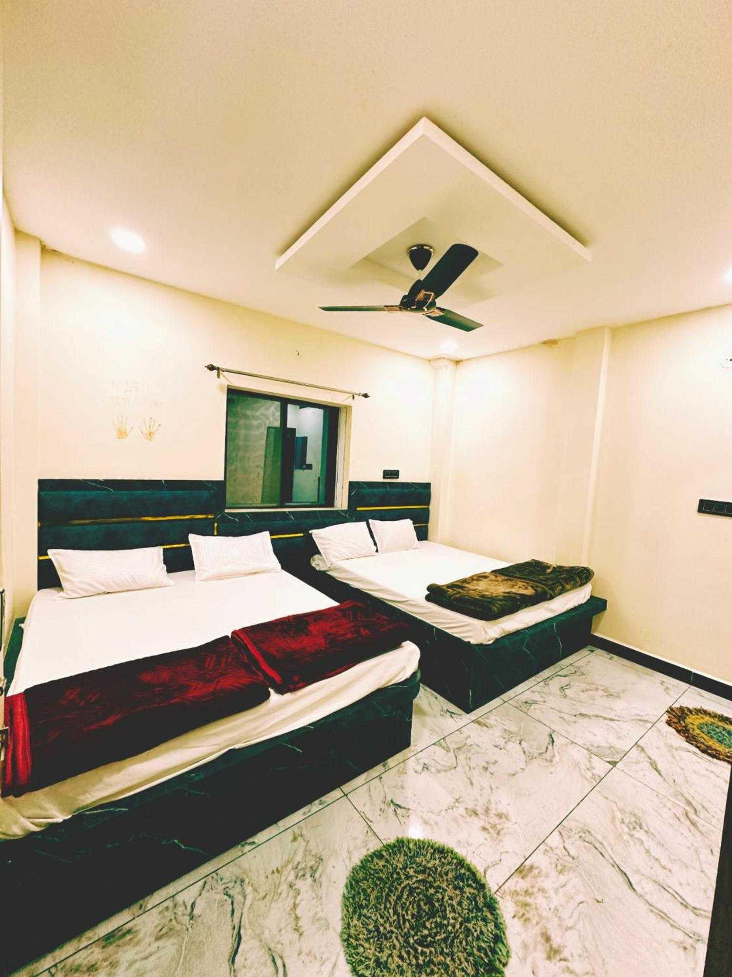 Hotel Shiv Gouri Palace Удджайн Екстер'єр фото